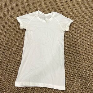 White Lululemon Swiftly Tech
